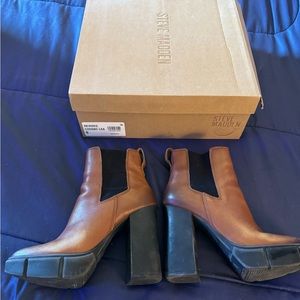 Steven Madden Revised Cognac Lea size 6